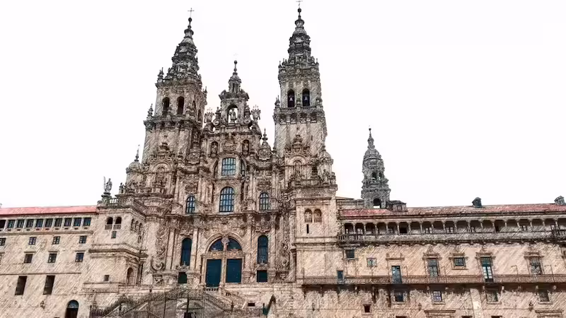 vista panoramica de la catedral de santiago de compostela
