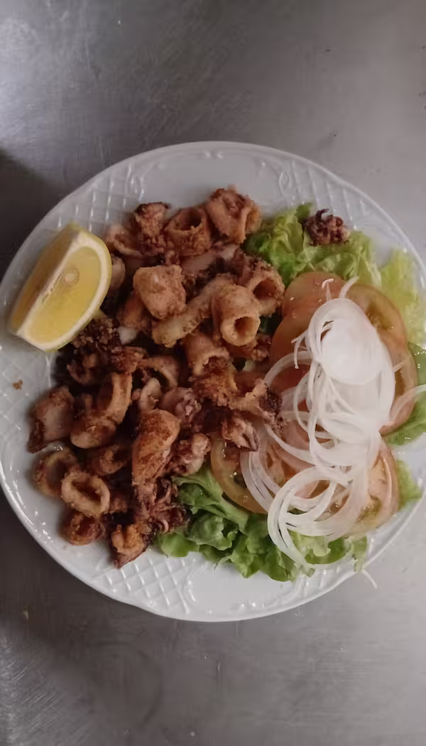 Ración de Chipirones con Patatas