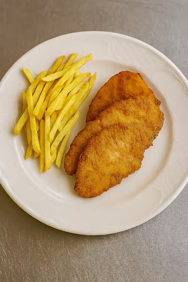 Ración de Pechuga Rebozada con Patatas